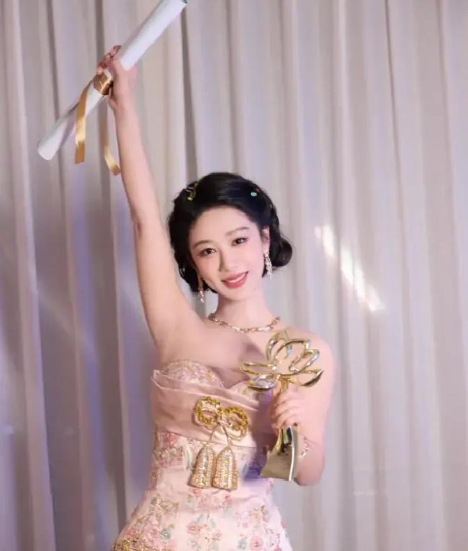 北京颐和园热浪 人挤人 明星隐私权_热点明星景点视频,
