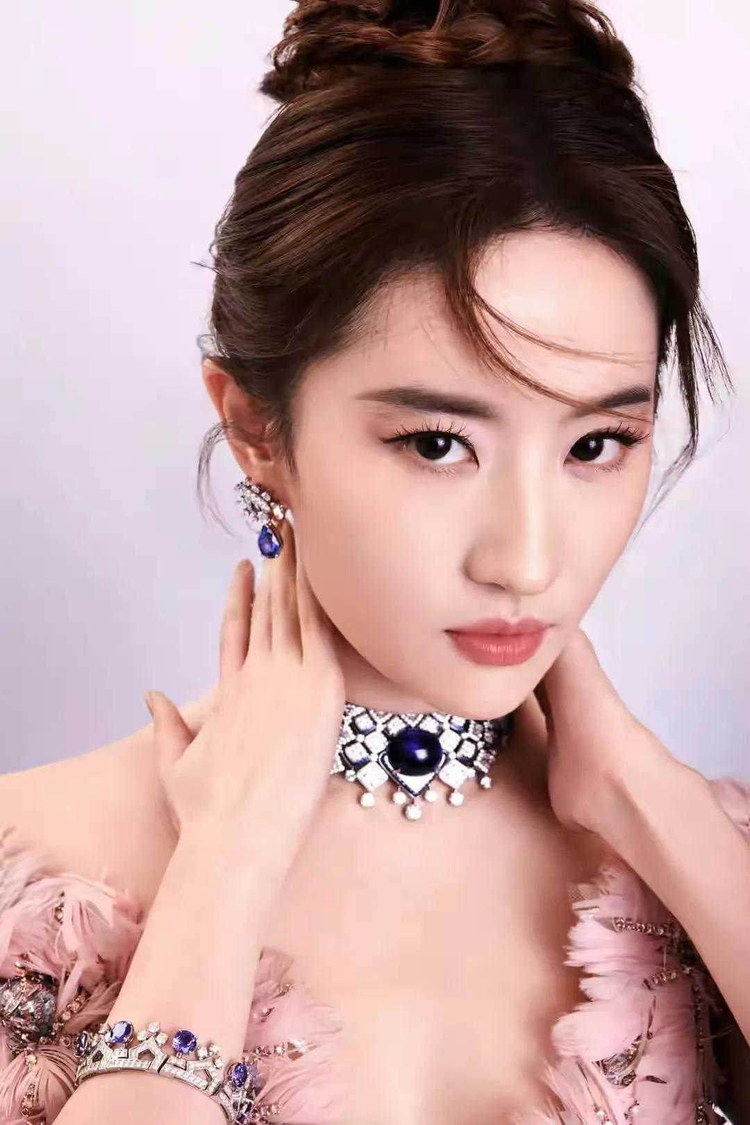 明星的黑料都是什么,_娱乐圈舆论围剿_刘亦菲负面攻势