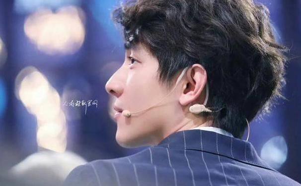 林更新绯闻与新剧预热，娱乐圈常规操作揭秘